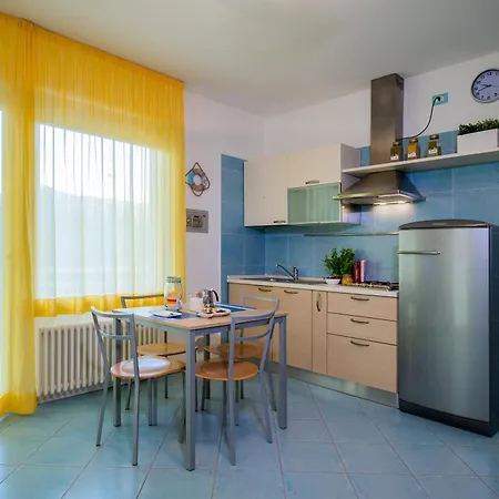 Apartamento Souvenir 2 *